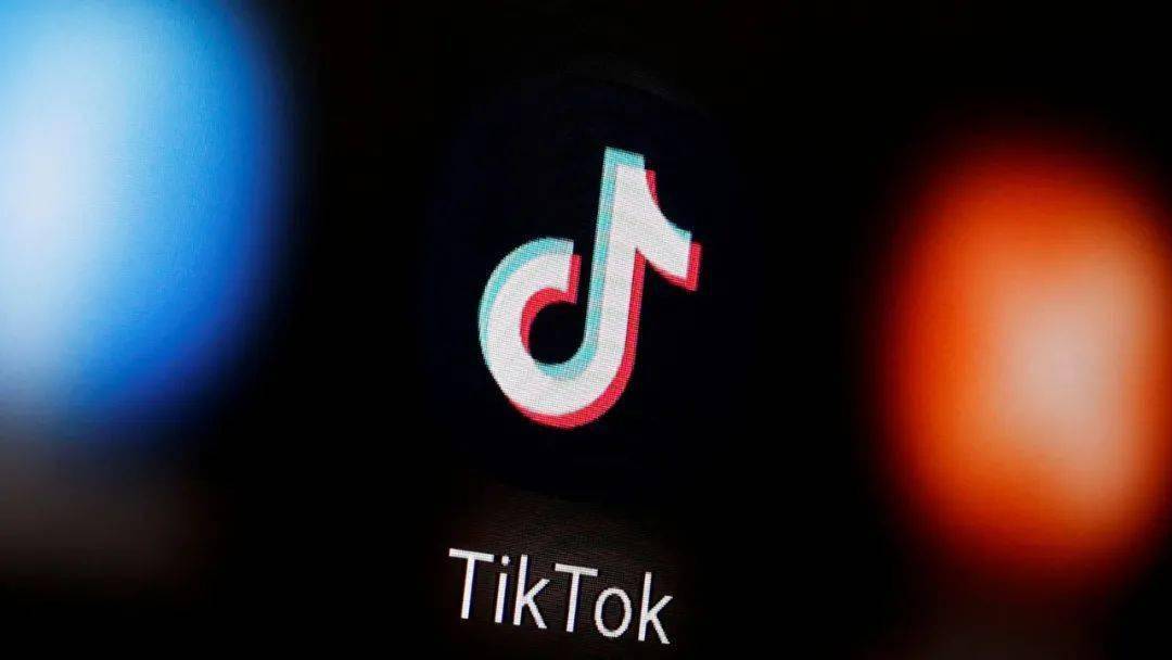 TikTok Tests “Video Ink Bleed” for Artistic Looks